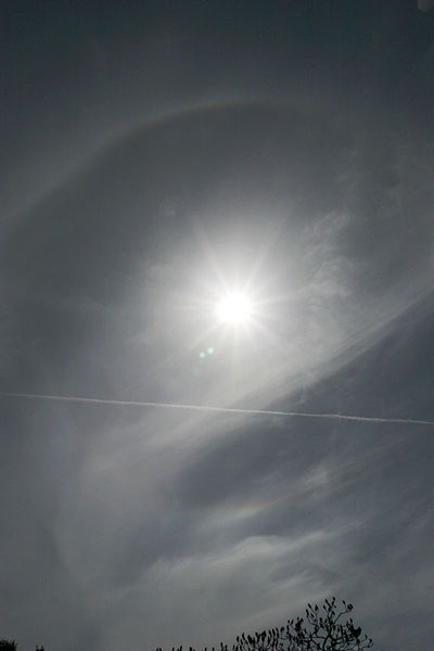 upper and lower tangent arc with fragments of 22° halo